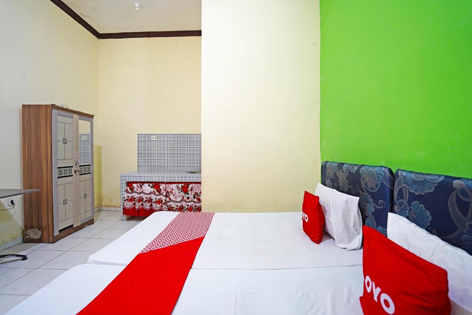 Oyo 91583 D'Cost Green Syariah Brebek Экстерьер фото
